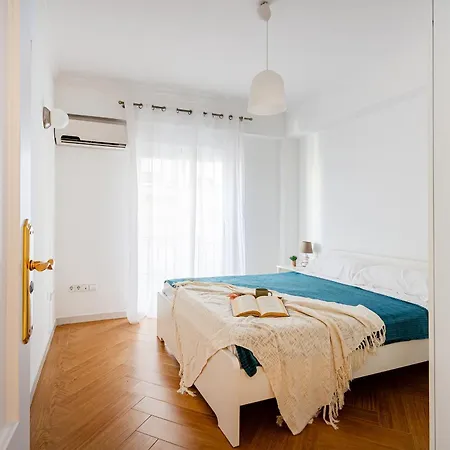 Apartment Unique Plaza Higuitos